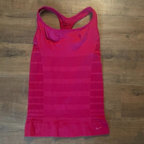 Nike Dri-Fit Seamless Compression Tank Top Medium Pink - Picture 1 of 5